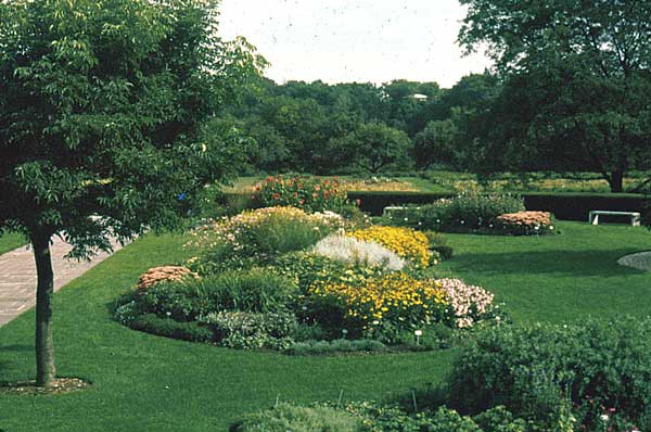 Explore Cornell - Home Gardening - Flower Garden Design Basics